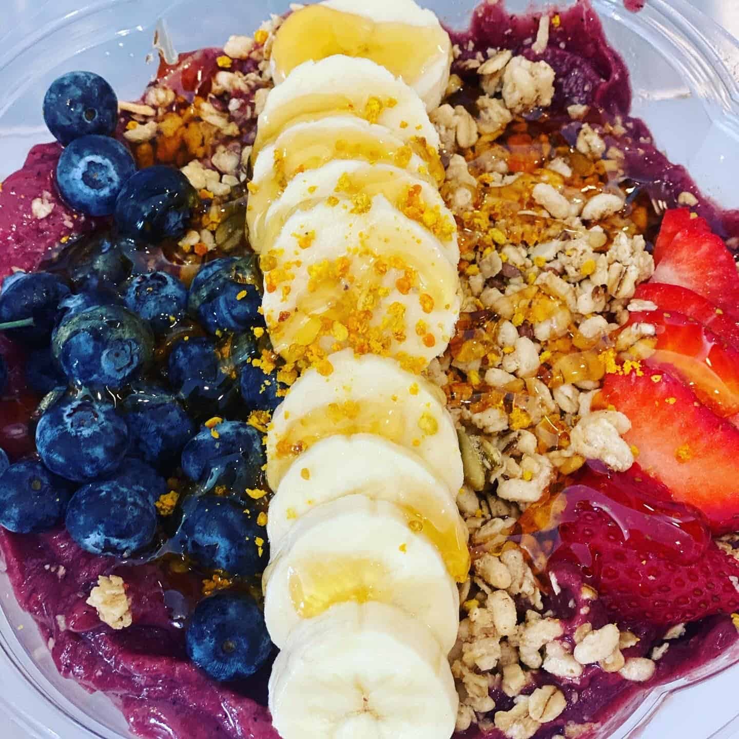 Enjoy a smoothie bowl at Sunn Health Bar.